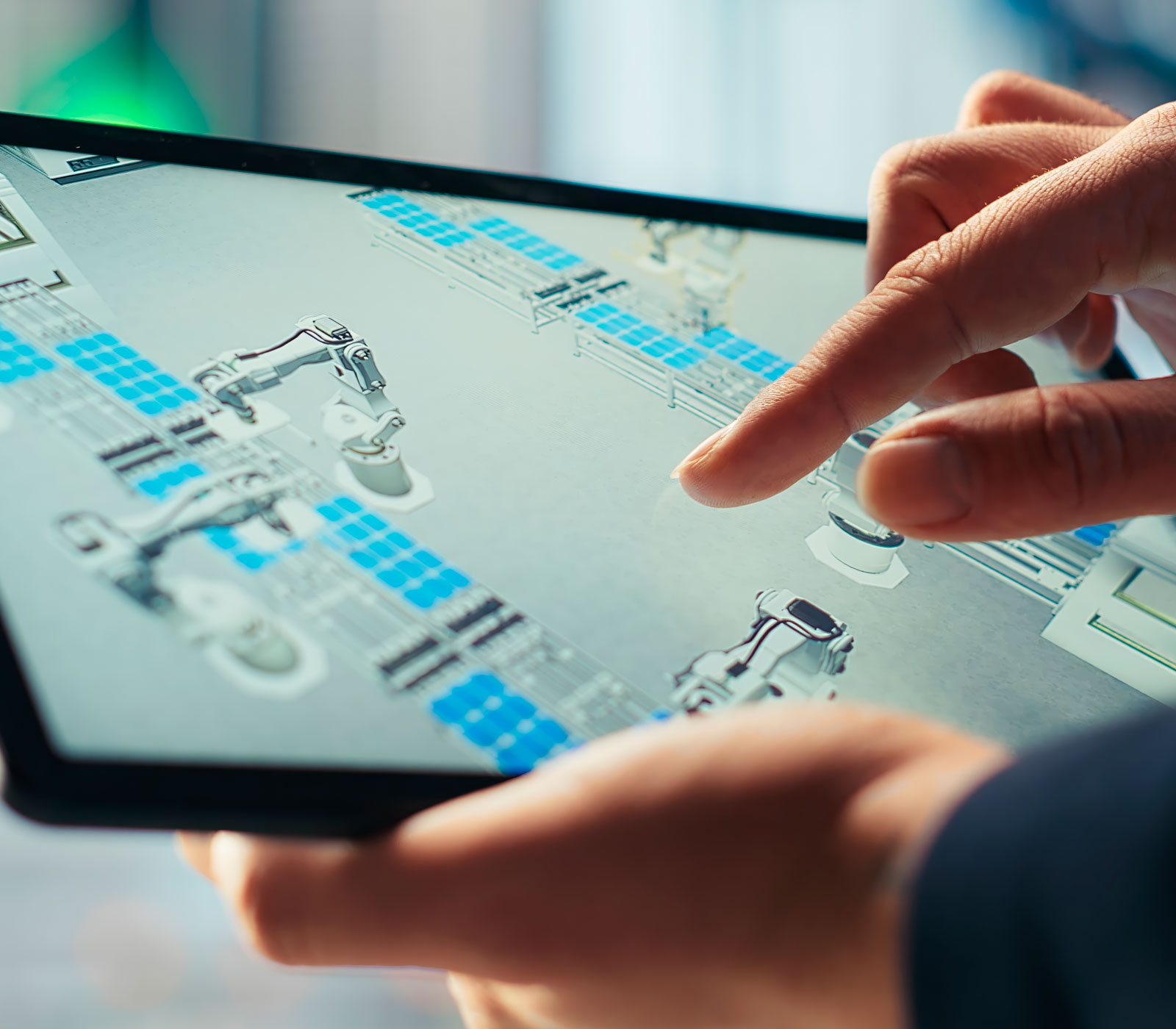 especialista-en-ergonomia-que-disena-estaciones-de-trabajo-para-mejorar-la-comodidad-de-los-trabajadores